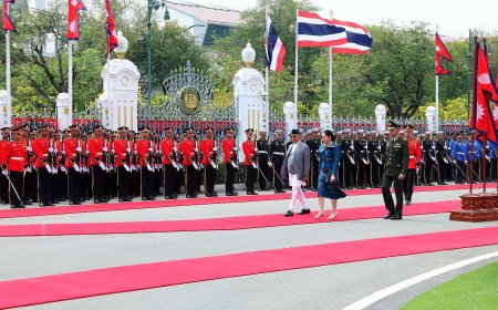 थाइल्याण्डको औपचारिक भ्रमणको क्रममा प्रधानमन्त्री ओली र थाइल्याण्डका प्रधानमन्त्री पे थोङ्थान् सिनावात्रा ।