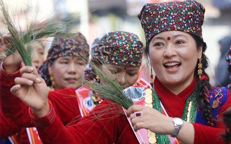 गुरुङ समुदायले 'तमु ल्होसार' मनाउँदै (तस्बिरसहित)