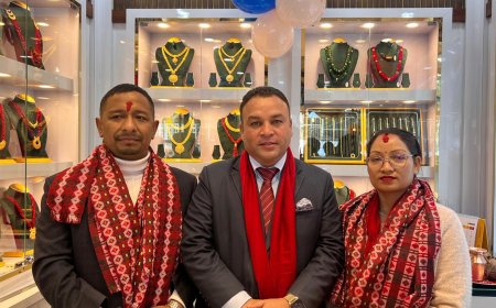 हात्तिवनमा अवस्थित 'शुभलक्ष्मी ज्वेलरी'को समुद्घाटन (तस्विरसहित)