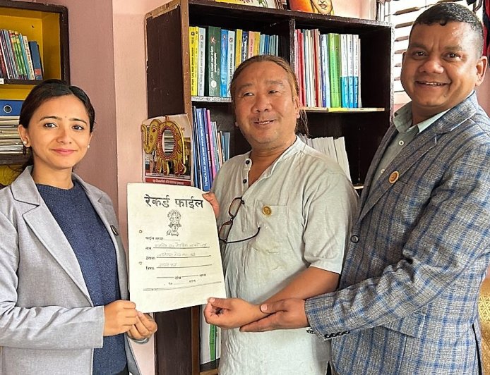 सुनचाँदी क्षेत्रका मागसहितको ज्ञापनपत्र सांसद डा. तोसिमा कार्कीलाई बुझाइयो