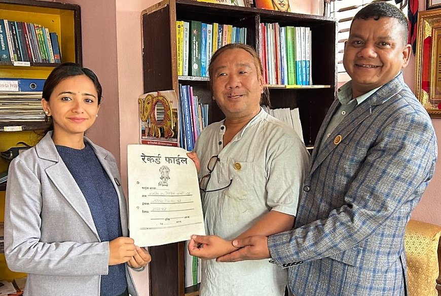 सुनचाँदी क्षेत्रका मागसहितको ज्ञापनपत्र सांसद डा. तोसिमा कार्कीलाई बुझाइयो