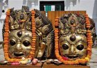 ३० वर्षपछि स्वदेश फर्किए दोलखाका आकाश भैरवका अमूल्य मुकुण्डो