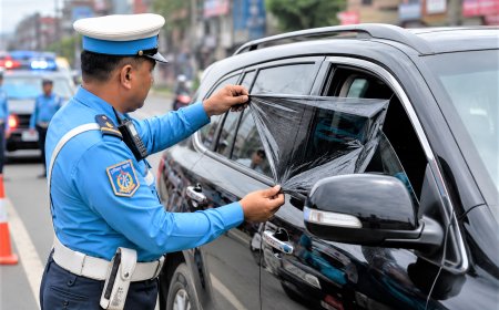 देशभरका सवारीसाधनबाट कालो सिसा हटाउन प्रहरीको निर्देशन