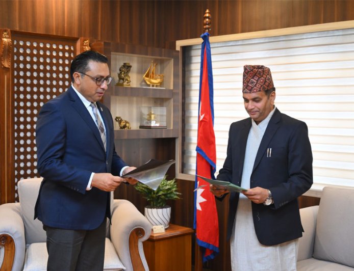 नवनियुक्त बोर्ड अध्यक्ष भट्टले लिए शपथ, लगानीकर्ताको हित र सरकारको आर्थिक वृद्धिको लक्ष्यलाई सघाउने गरी काम गर्ने प्रतिबद्धता