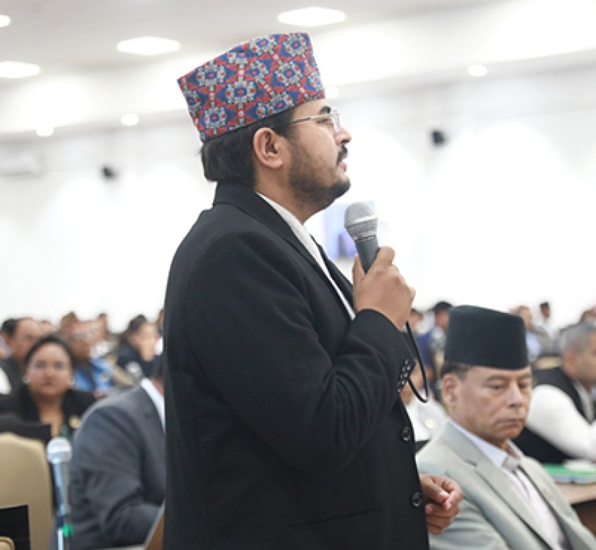 नागरिकलाई जरिवाना तिराउने सरकारले सडकमा खाल्डो भेटिए १ लाख जरिवाना तिर्नुपर्ने व्यवस्था गर्नु पर्‍यो : ज्ञानेन्द्र शाही