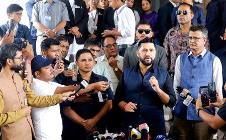 सर्वदलीय बैठकमा प्रधानमन्त्री र गृहमन्त्री आएनन् भन्ने प्रश्नमा सभापति लामिछानेले भने : वहाँहरुले आफ्नो काम गरिरहनु भएकै छ