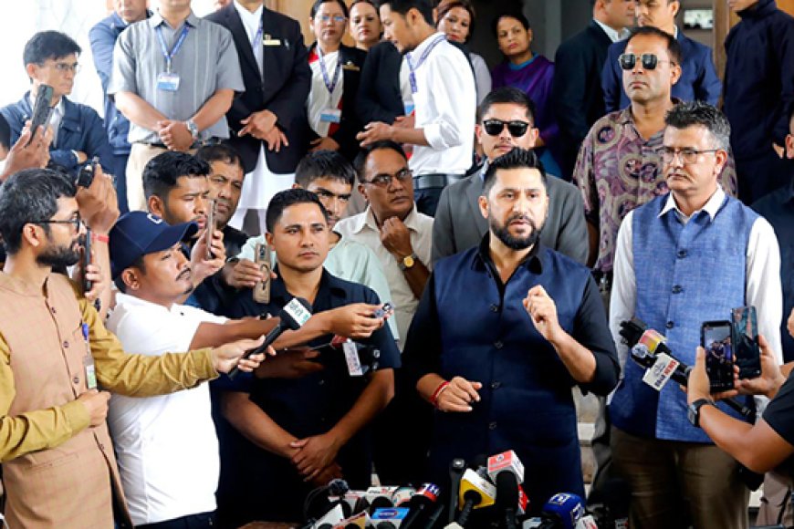 सर्वदलीय बैठकमा प्रधानमन्त्री र गृहमन्त्री आएनन् भन्ने प्रश्नमा सभापति लामिछानेले भने : वहाँहरुले आफ्नो काम गरिरहनु भएकै छ