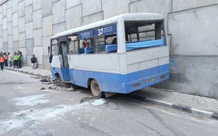 ग्वार्कोस्थित फ्लाईओभरको भित्तामा बस ठोकिँदा १ जनाको मृत्यु