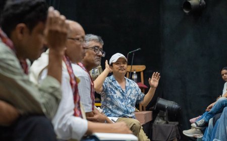 प्रज्ञा प्रतिष्ठानका कुलपति तथा प्राज्ञ परिषद्का सदस्यद्वारा मण्डला थिएटरका रङ्गकर्मीहरूसँग भेटघाट तथा अन्तरक्रिया (तस्विरसहित)