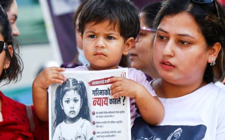तीन वर्षीया गरिमालाई न्याय माग्दै काँकरभिट्टामा निकालियो र्‍याली