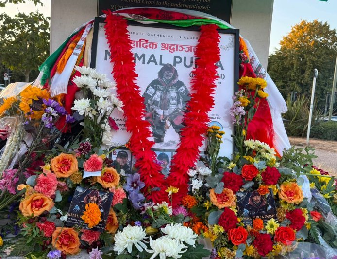 तस्बिरमा: पर्वतारोही निम्सप्रति अन्तिम श्रद्धाञ्जली अर्पण, स्थानीय तथा गोर्खा समुदायको उल्लेखनीय सहभागिता