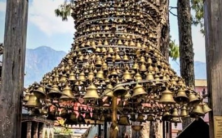 ‘महाघण्टी’ पर्यटकको आकर्षण, ५०० भन्दा बढी घण्टीको संगम