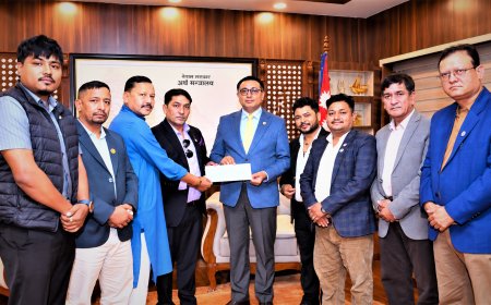 महासंघद्वारा प्रधानमन्त्री दैवी प्रकोप उद्धार कोषमा ४० लाख सहयोग