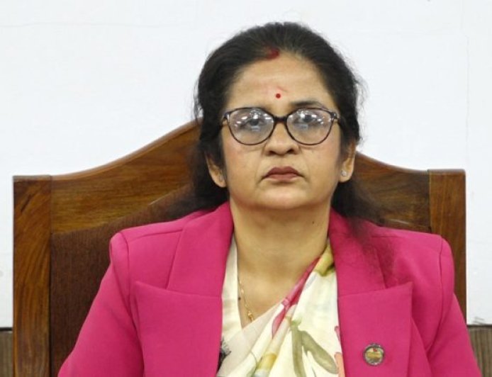 ग्यास उद्योगीलाई पाता फर्काउनुपर्ने अभिव्यक्ति दिएकी उद्योगमन्त्री यादवद्वारा राजीनामा